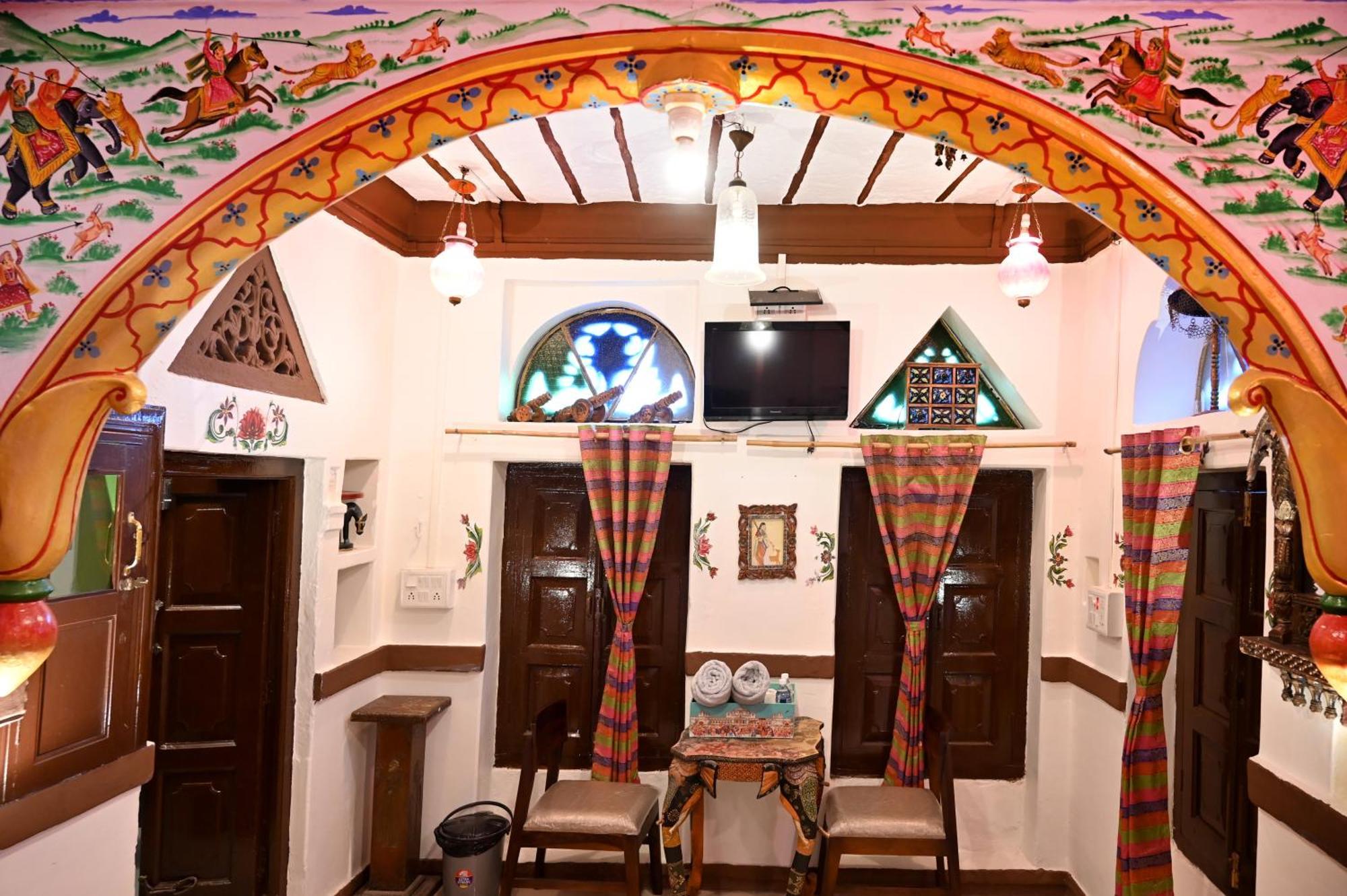 Castle View Haveli Hotel Джодпур Стая снимка